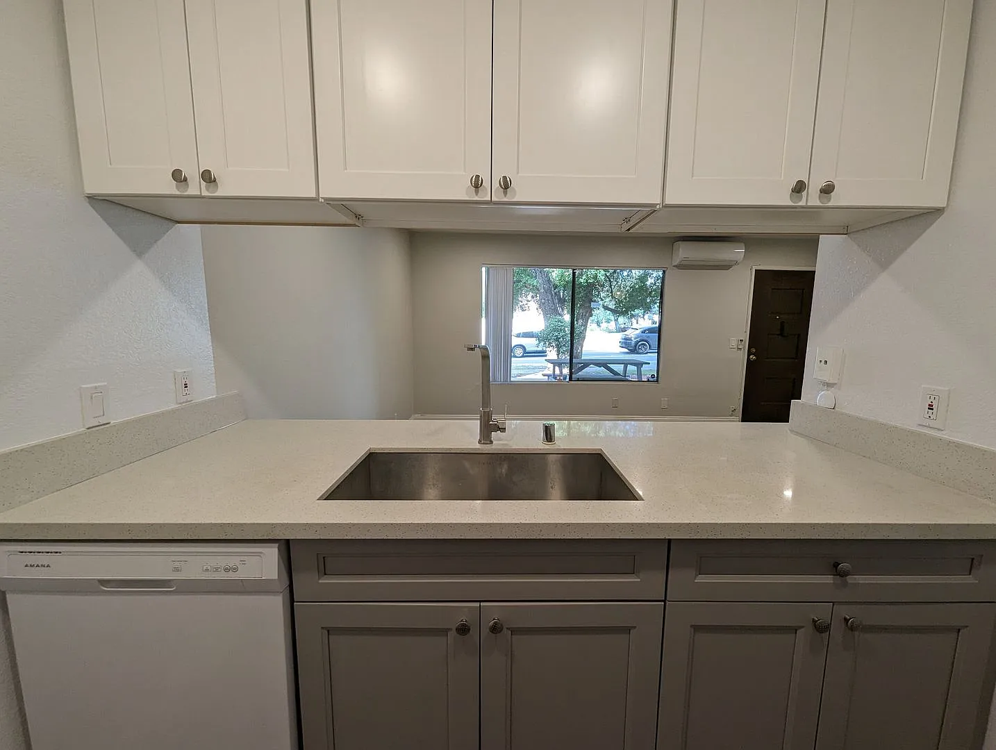 1414 E. Orange Grove — Photo 4
