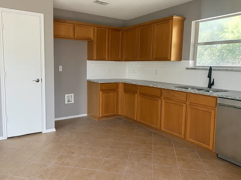 3112 Rustic Meadow Trl — Photo 2