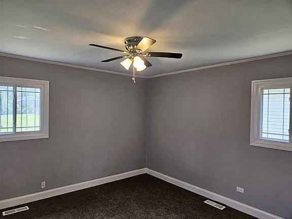 4th image of 215 Shabbona Dr