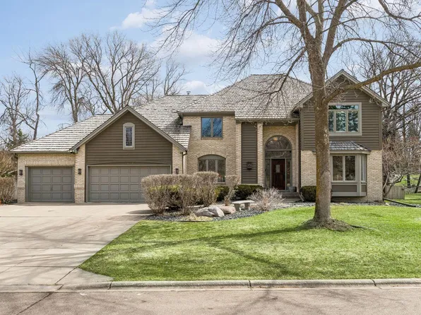 2107 Windsong Cir, Wayzata, MN 55391