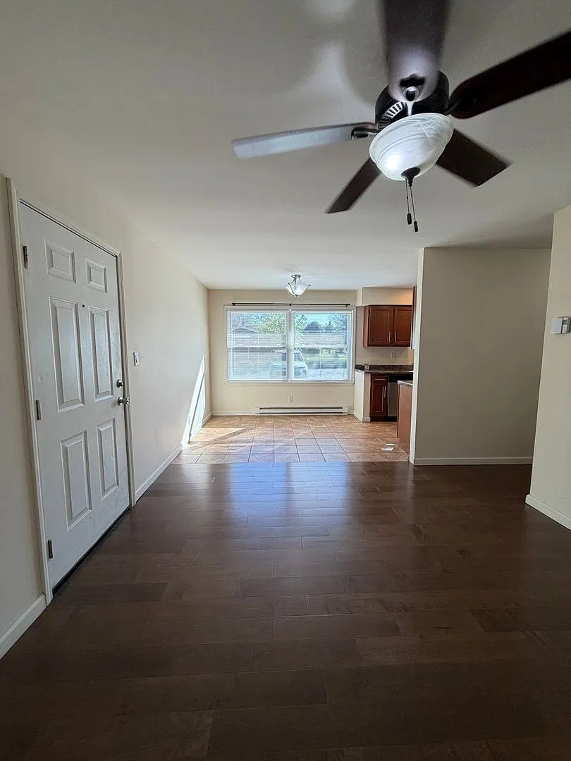310 E Lincoln Street — Photo 3