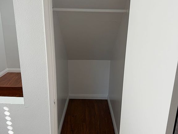 5th image of 257 E Valencia Ave #102