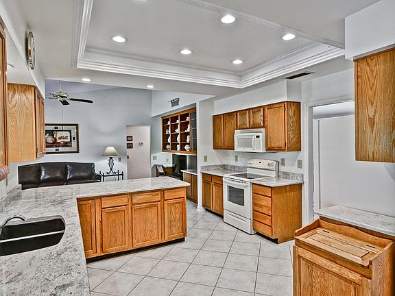 4th image of 12702 W Bonanza Dr