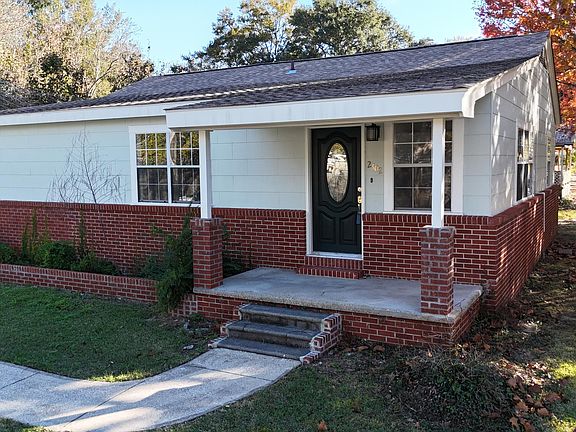 2nd image of 2302 Wilson Ave