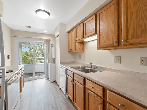 14807 W Hidden Creek Ct, New Berlin, WI 53151