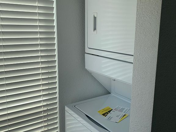 4th image of 219 N Avenue 54 #221