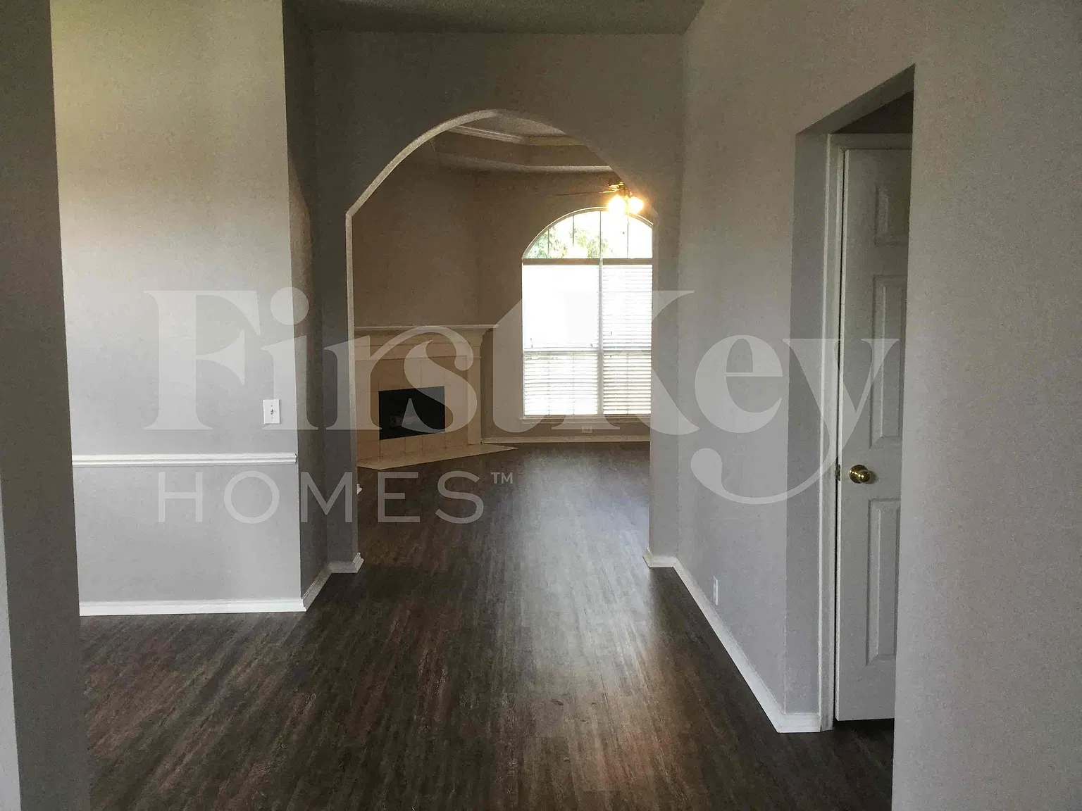 3 bed, 2.0 bath, 2234 sqft, $2,340 — Photo 3