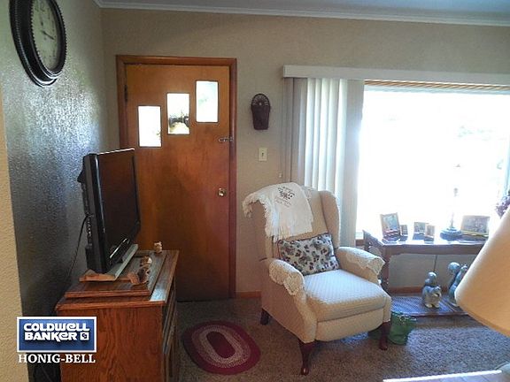 4th image of 809 Bratton Ave