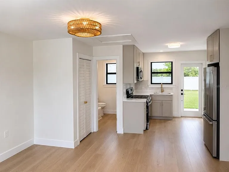 3219 E De Bazan Ave — Photo 7