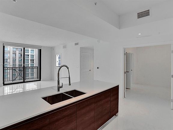 3rd image of 301 Altara Ave #830