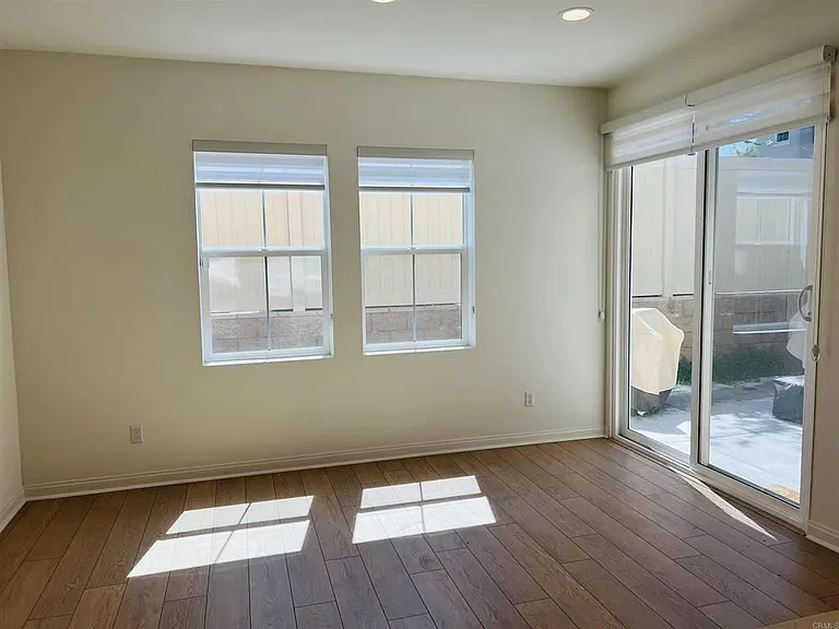 530 Longmeadow St — Photo 16