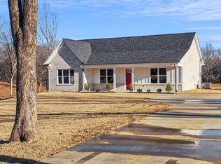 1408 W Woodward Ave, Holly Springs, MS 38635