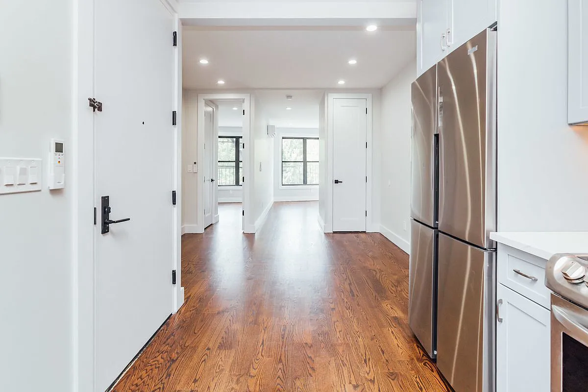3235 Fulton St APT 2R photo 1