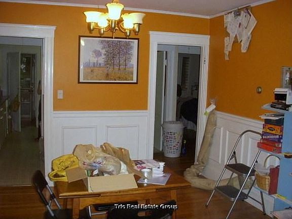 2nd image of 519 Belmont St #1