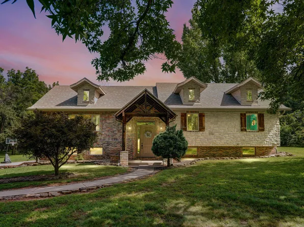 623 E Weaver Road, Springfield, MO 65810