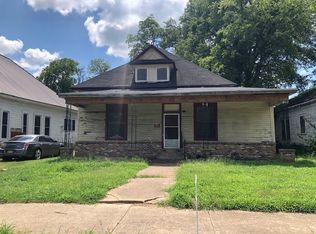 604 Dewey St, Greenwood, MS 38930