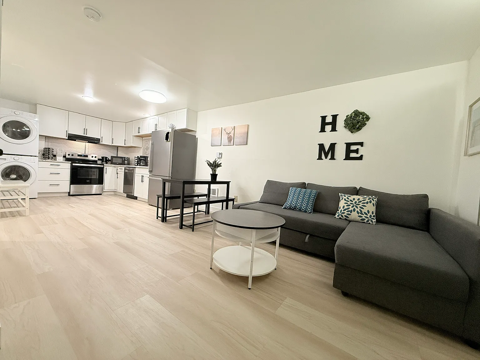 3 bed, 1.5 bath, 1100 sqft, $3,800 — Photo 1