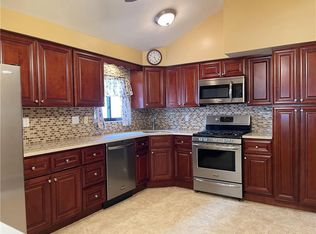 71 Renee Pl, Staten Island, NY 10314