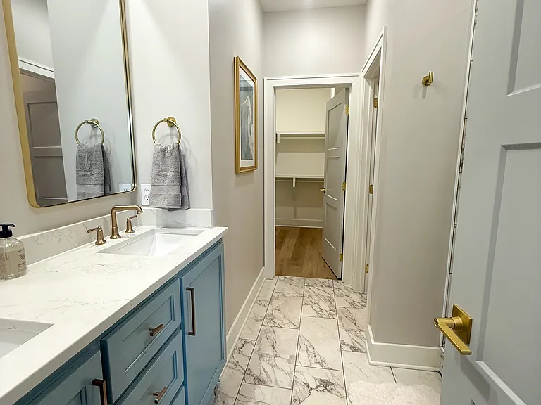512 Mobile St — Photo 29