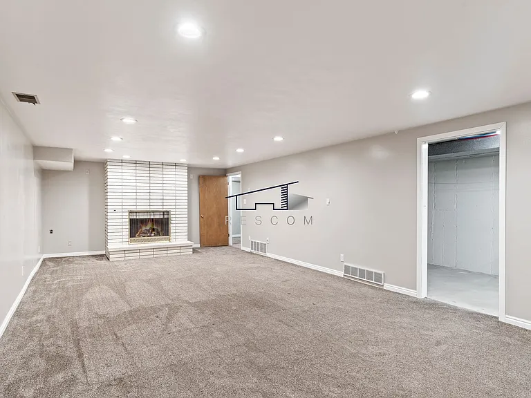 3179 Hawthorne Ave — Photo 19
