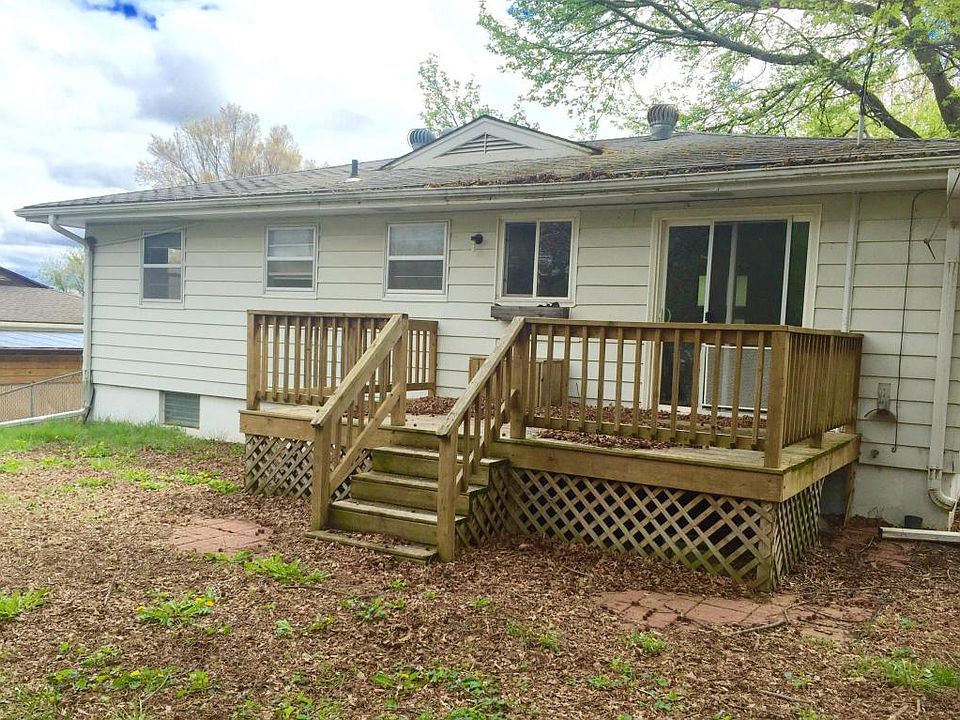 2nd image of 2527 Carter Ave