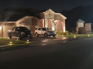 400 Regatta Ln, Azle, TX 76020