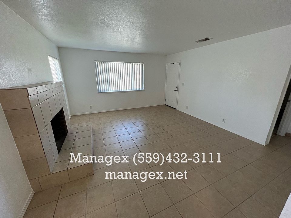 869 Minnewawa Ave Clovis CA Zillow