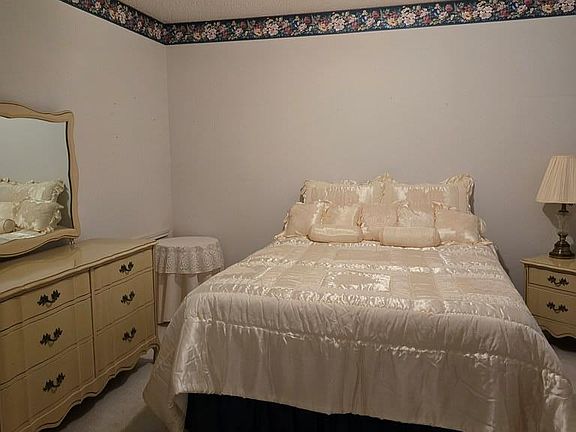 5th image of 10 Gila River Cir