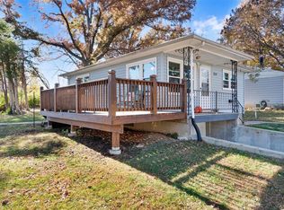36 Hollywood Dr, O'Fallon, MO 63366