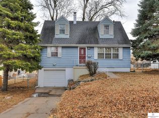 3413 Cornhusker Dr, Omaha, NE 68124