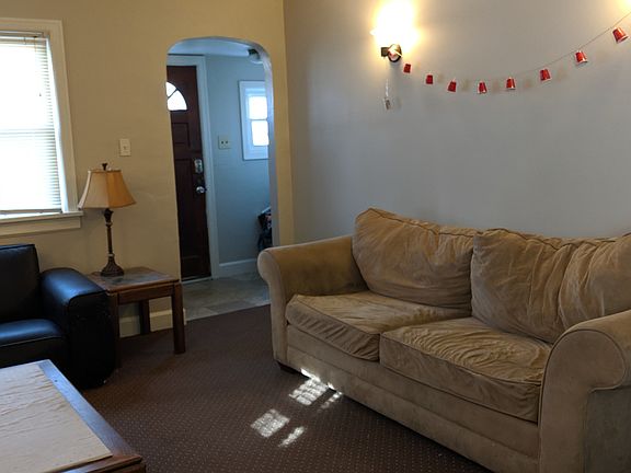 5th image of 2200 N Maplewood Ave #1