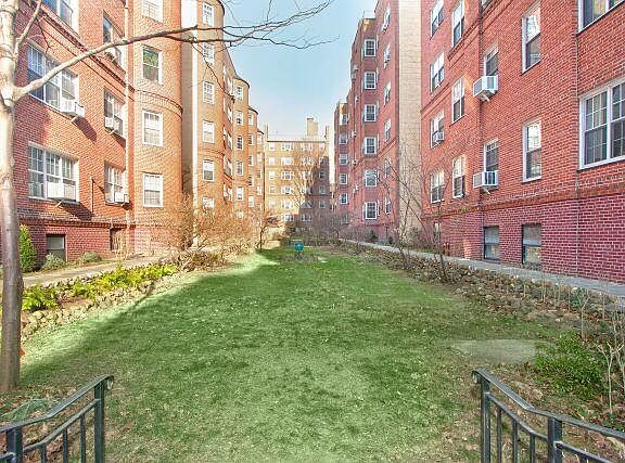 5th image of 3525 77th St #A52