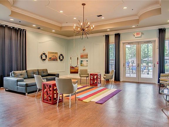 5th image of 120 15th St E APT 206