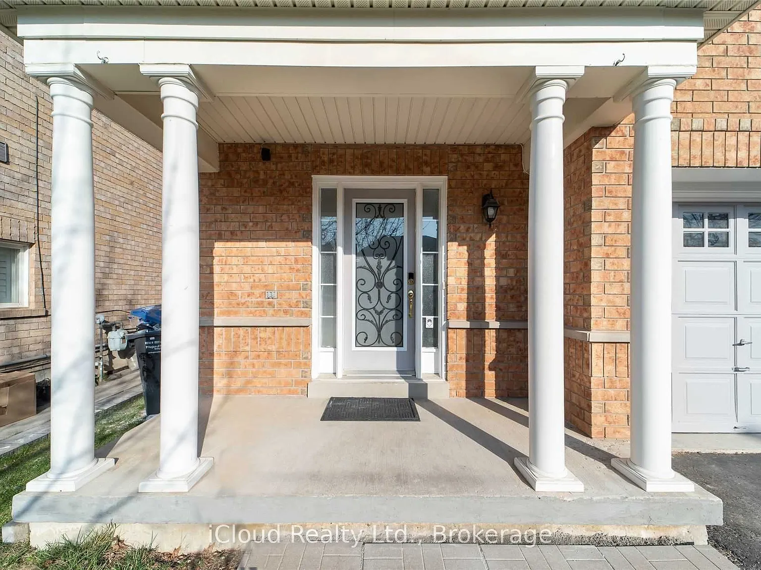 3 bed, $2,700 — Photo 1