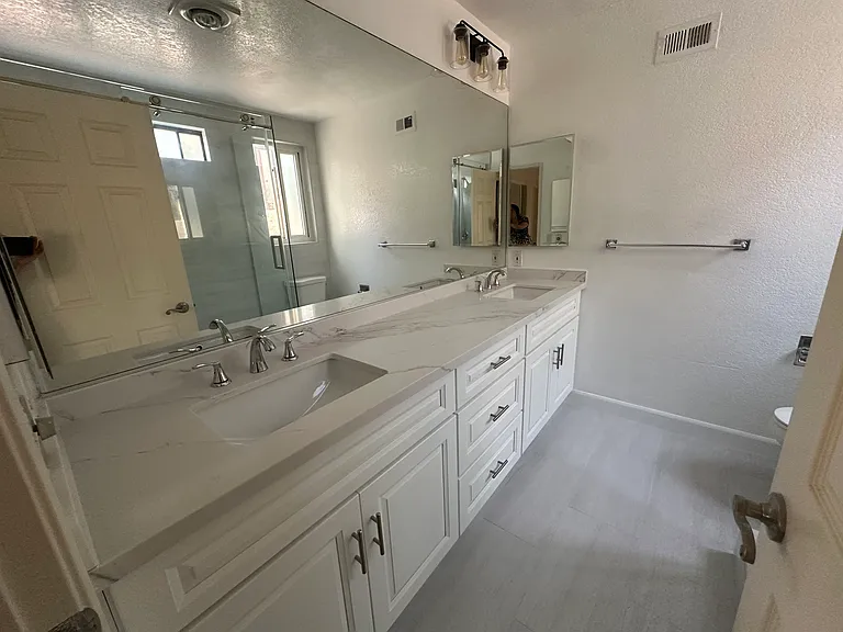 14225 Barrymore St — Photo 9