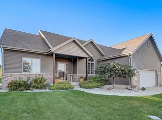 310 Oriole Ln, Cambridge, WI 53523