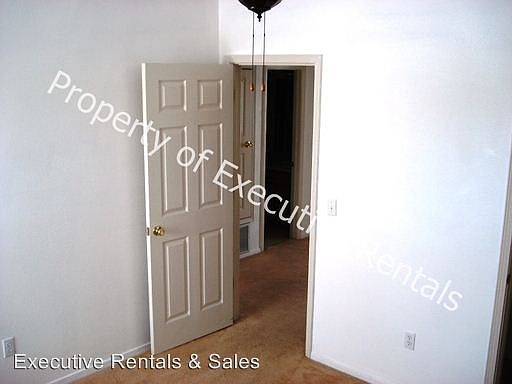 5th image of 3870 Thurston Ct