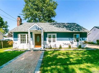 540 Old Country Rd, Plainview, NY 11803