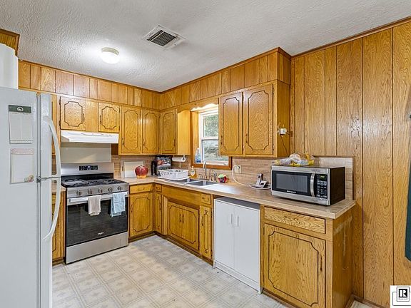 5th image of 212 Paula Dr