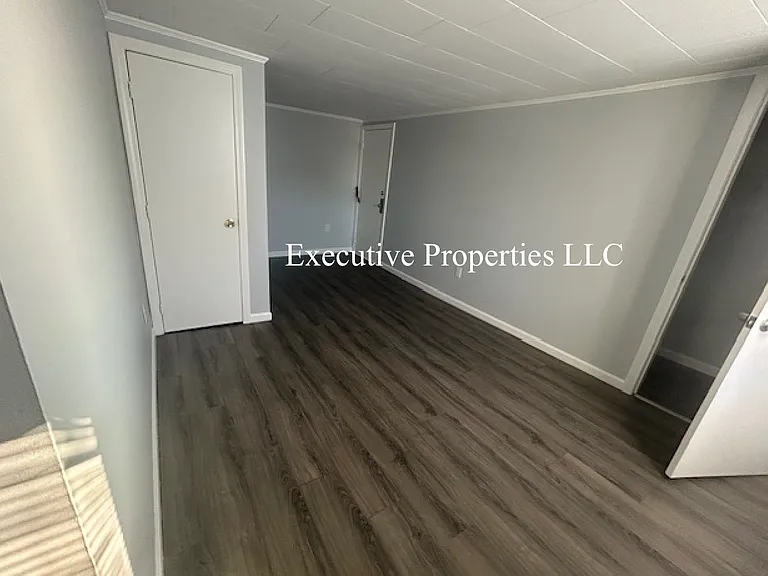 205 N Main St — Photo 3