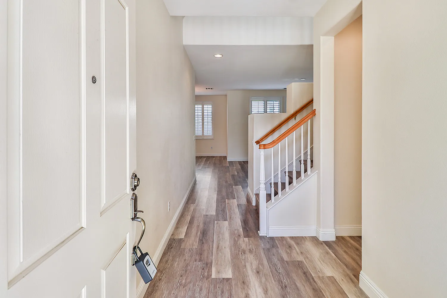 3 bed, 1963 sqft, $4,200 — Photo 3