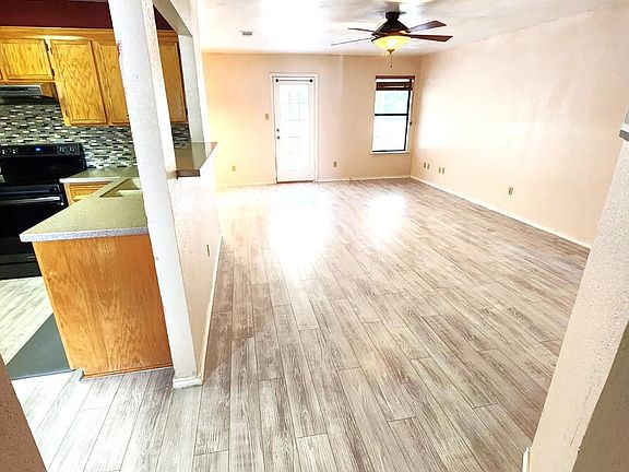 5th image of 2313 Bernice Cir