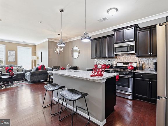 3rd image of 9106 Ruby Lockhart Blvd #4