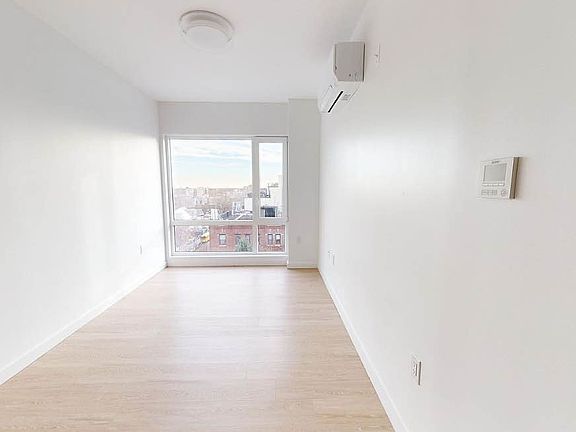 4th image of 329 Linden Blvd #4G