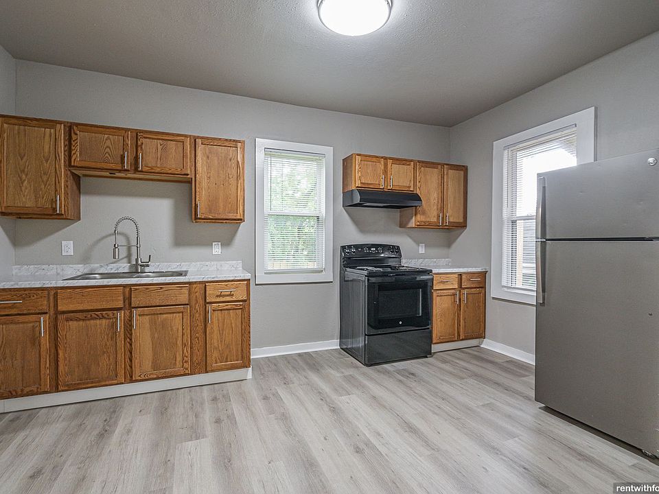 1st image of 210 Doty St #210