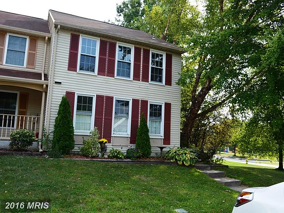 2nd image of 1801 Queen Anne Sq
