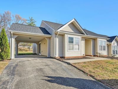 7246 Cherry Blossom Cir, Roanoke, VA, 24019
