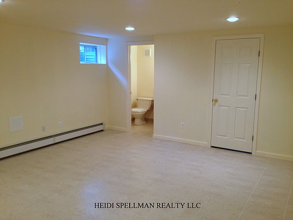 4th image of 197 Manorhaven Blvd