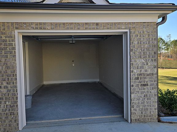 3rd Single Car Garage View