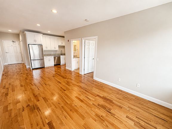5th image of 64 Water St #303